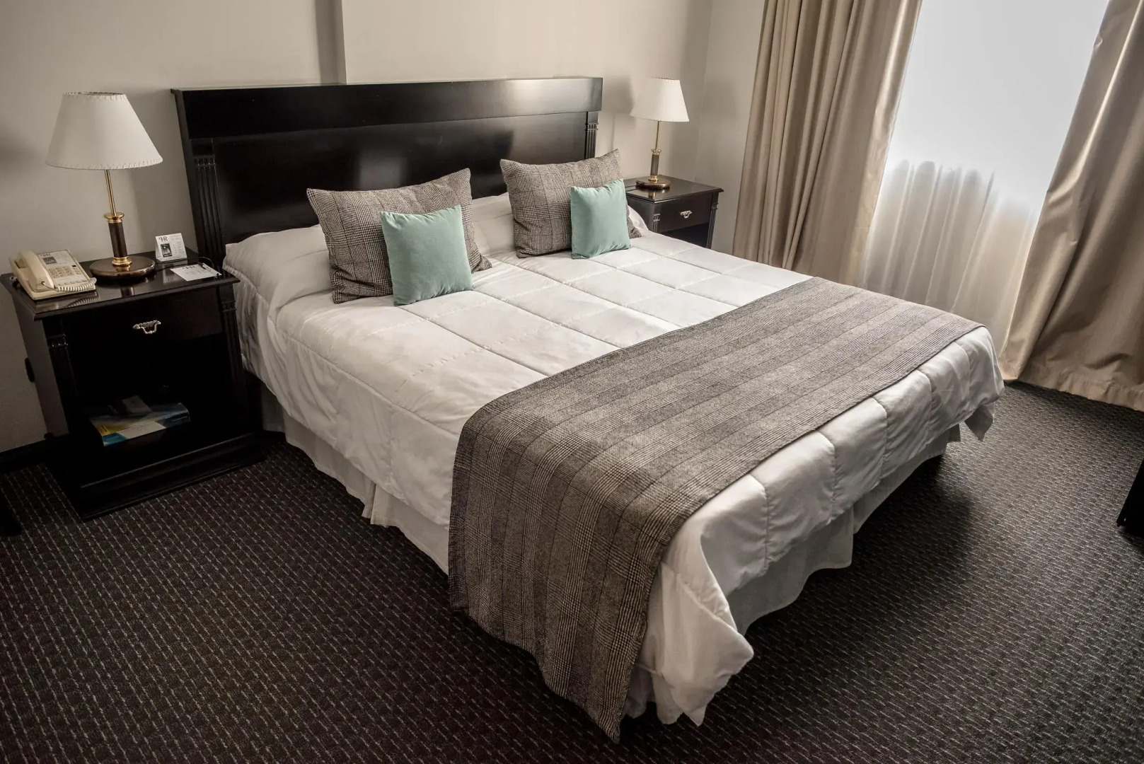 Plaza Real Suites Hotel