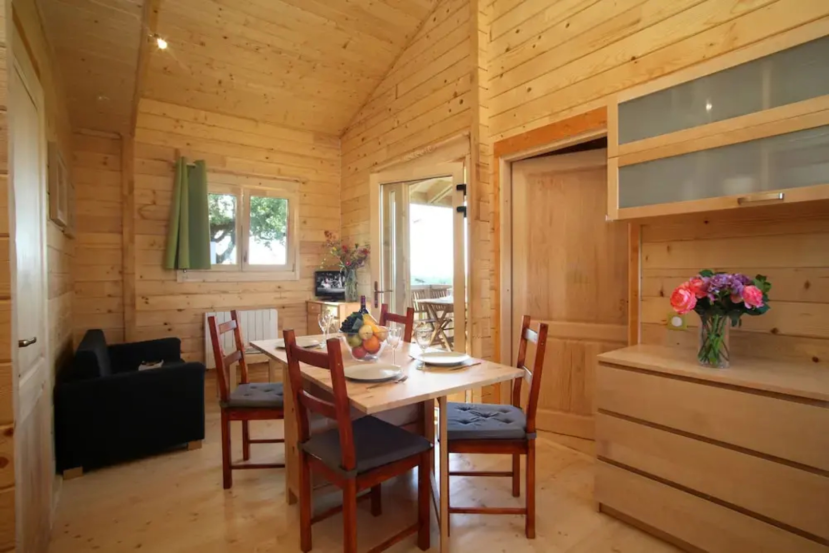 In the Country Side, Near Sarlat, Cottage With Indoor Heated Swimming Pool