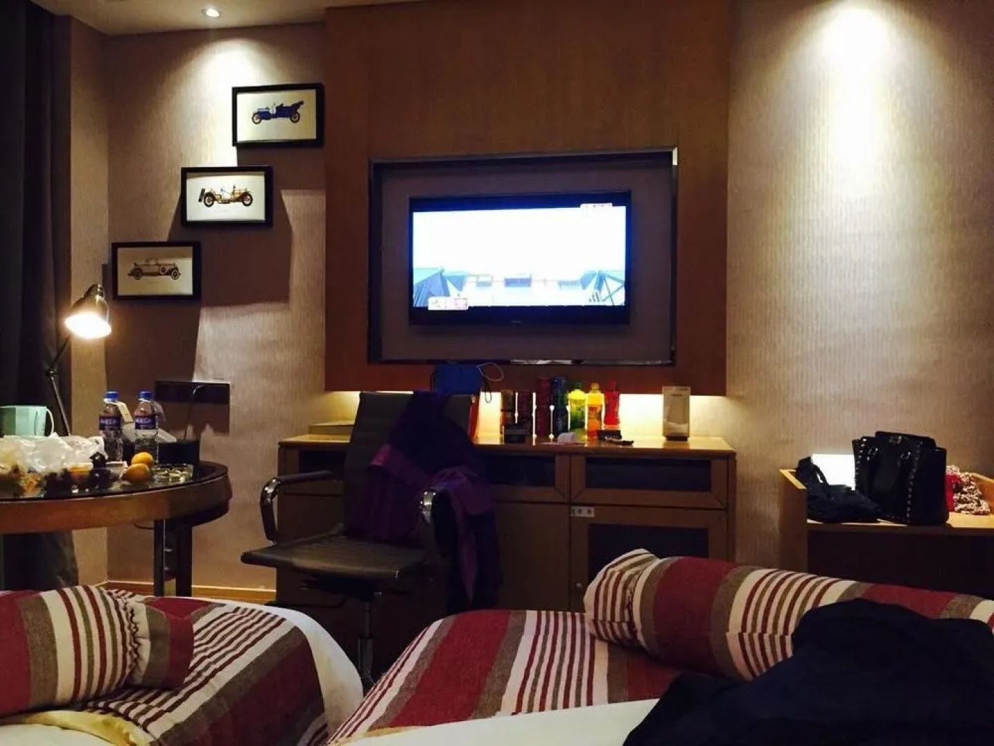 Xianning Youth Theme Hotel