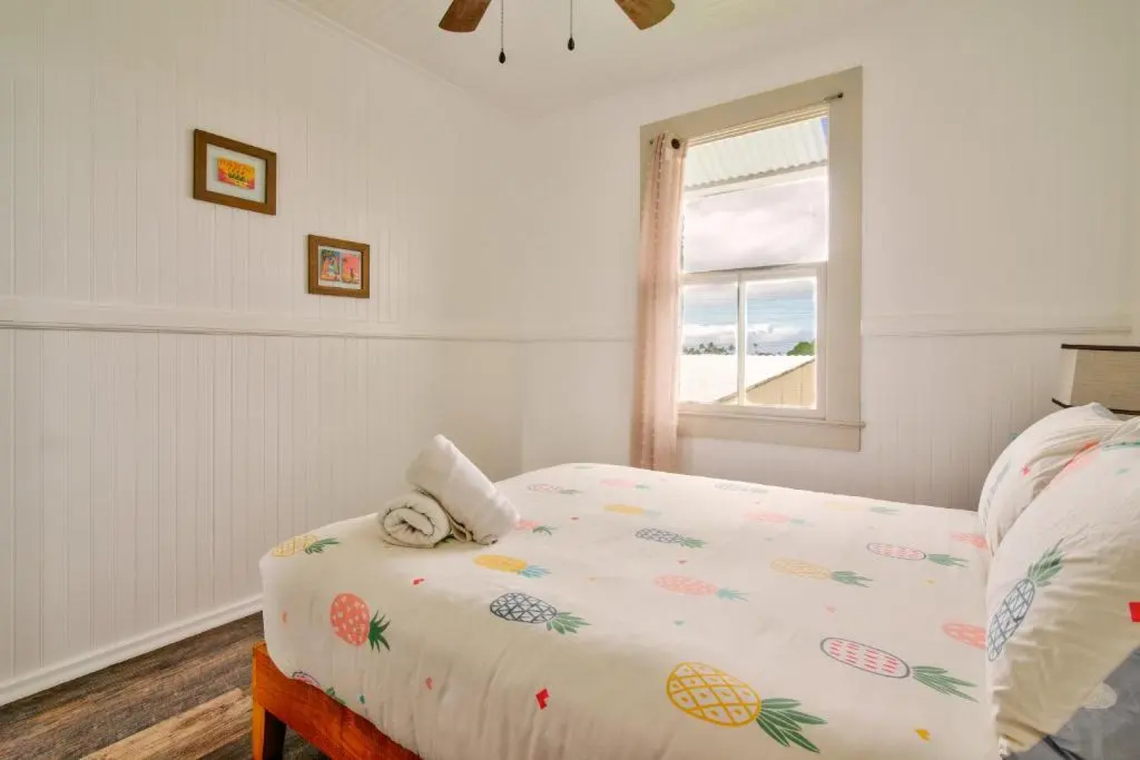 NEW - Pineapple Loft - Entire House Downtown Hilo with AC