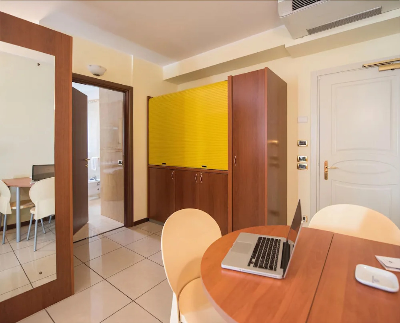 White Palace Hotel & Residence