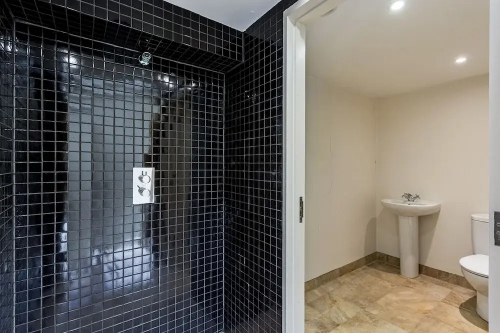 Vintage Barn Conversion near Faringdon