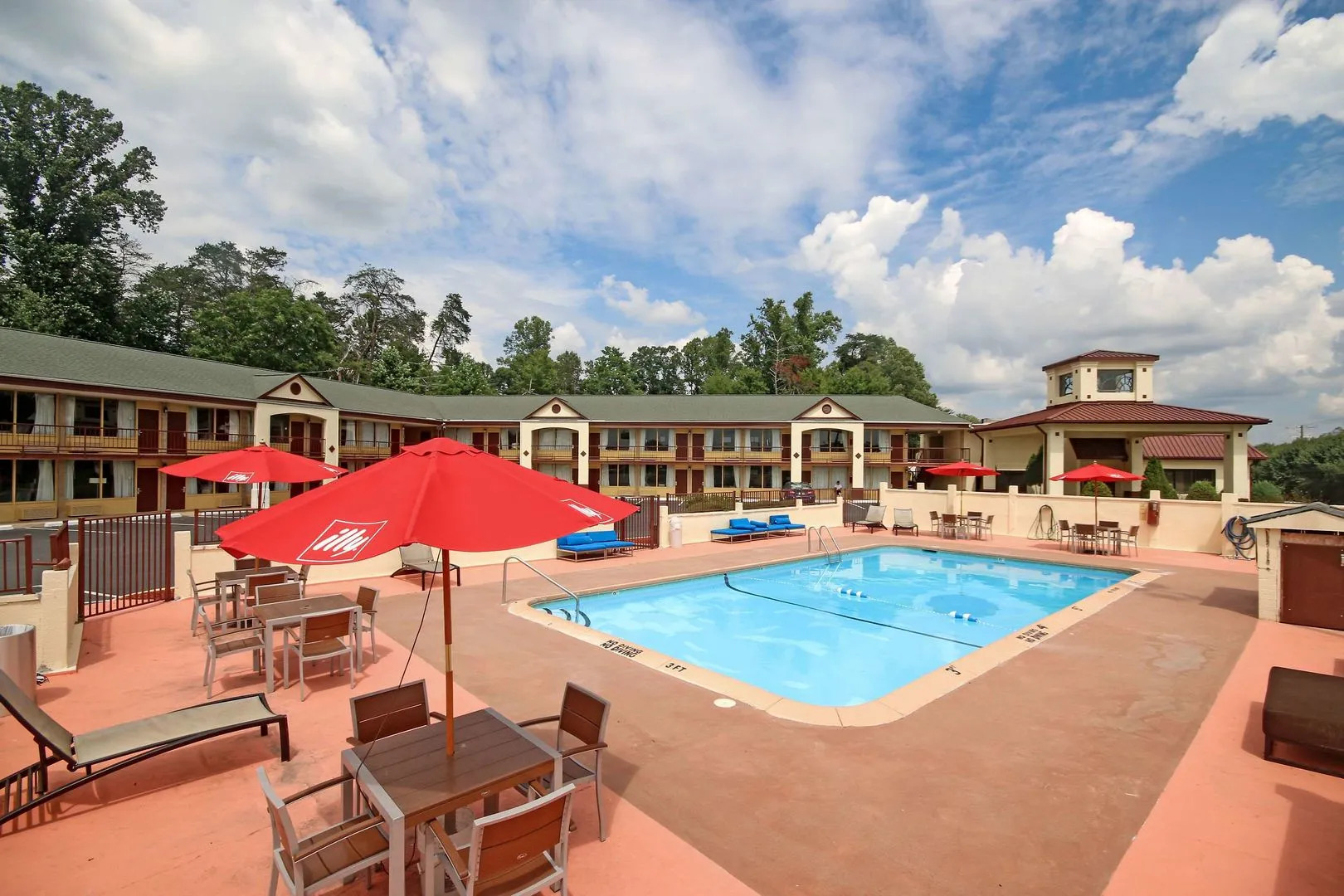 Americas Best Value Inn Pilot Mountain