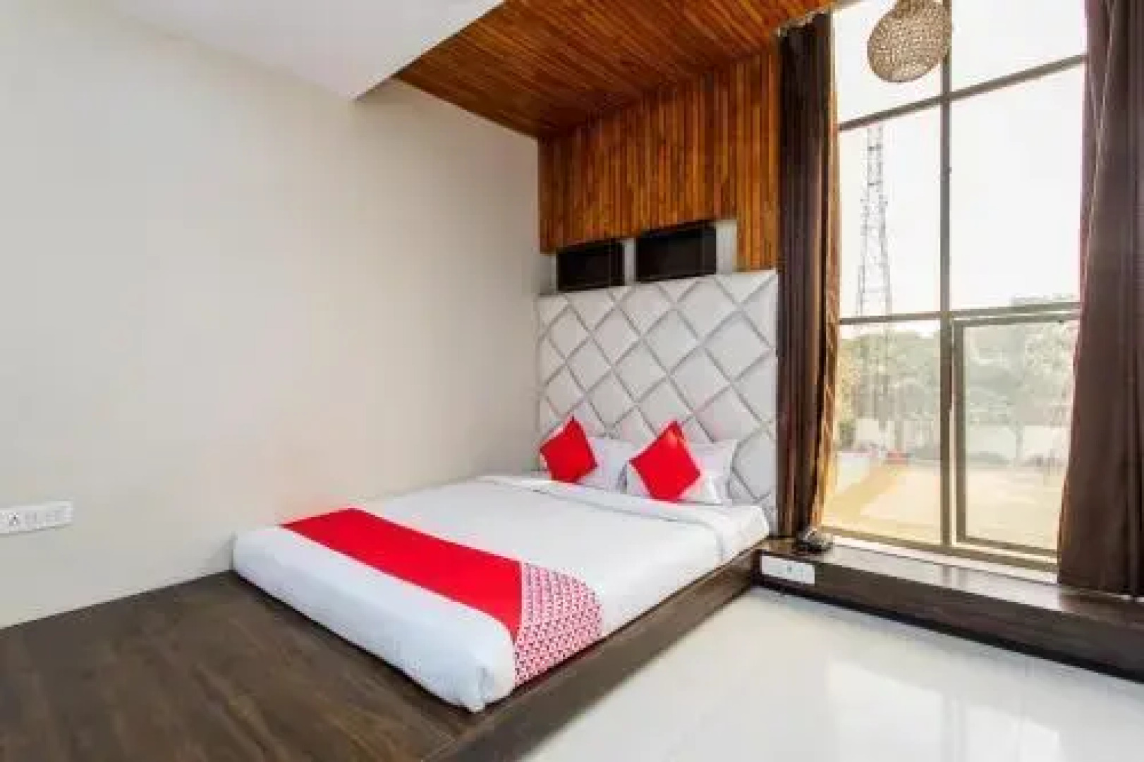 Ganga Paradise by OYO Rooms