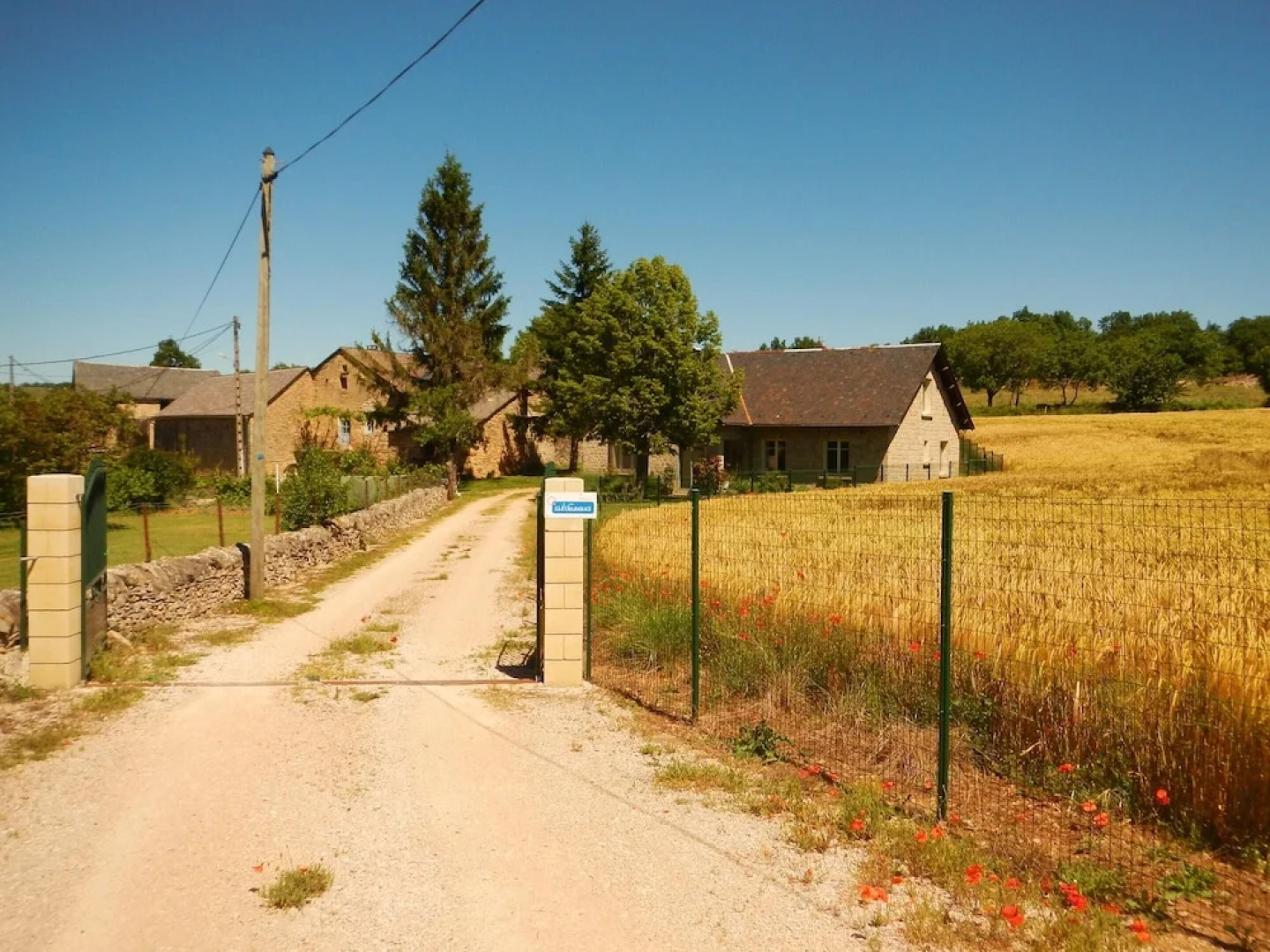 House With 6 Bedrooms in Banassac, With Wonderful Mountain View and En