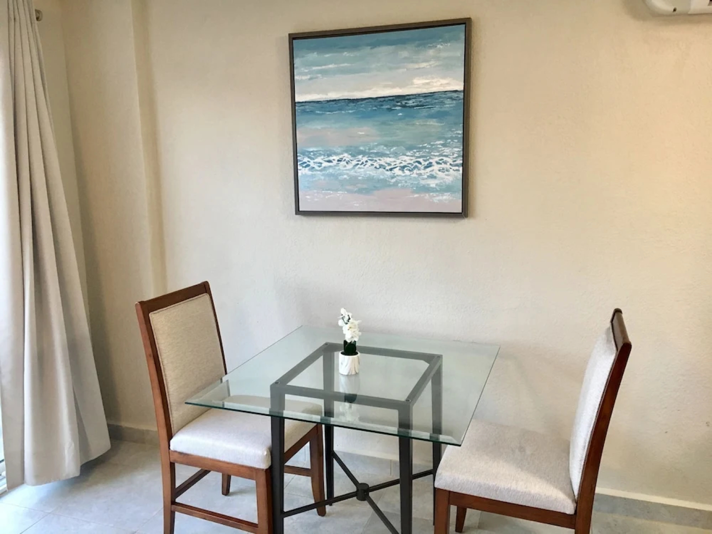 Blue Sky Apartment