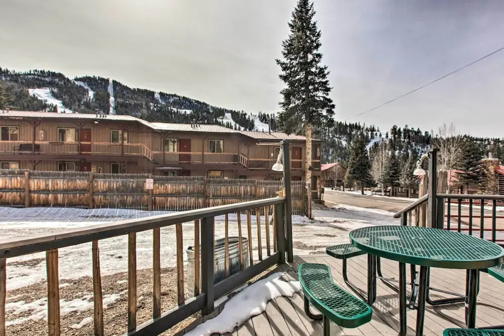Cozy Red River Condo - Walk to Chair Lift!