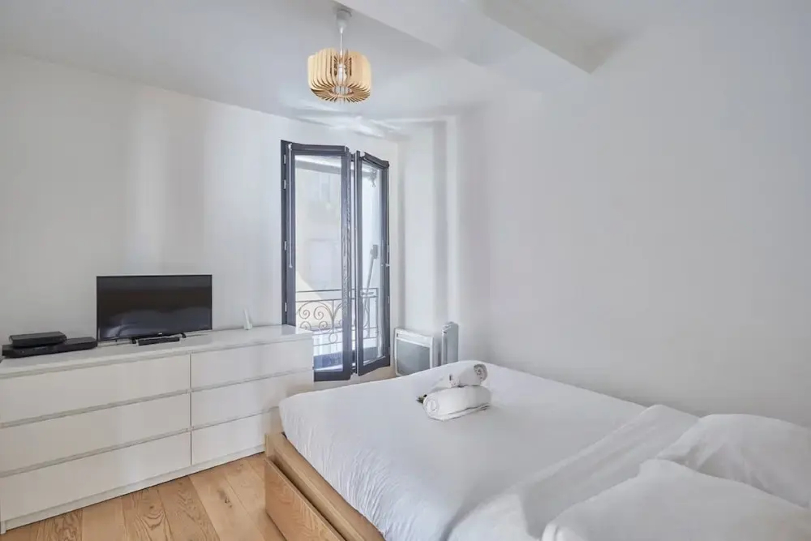 Modern Apartment Boulogne Facing "les Passages"