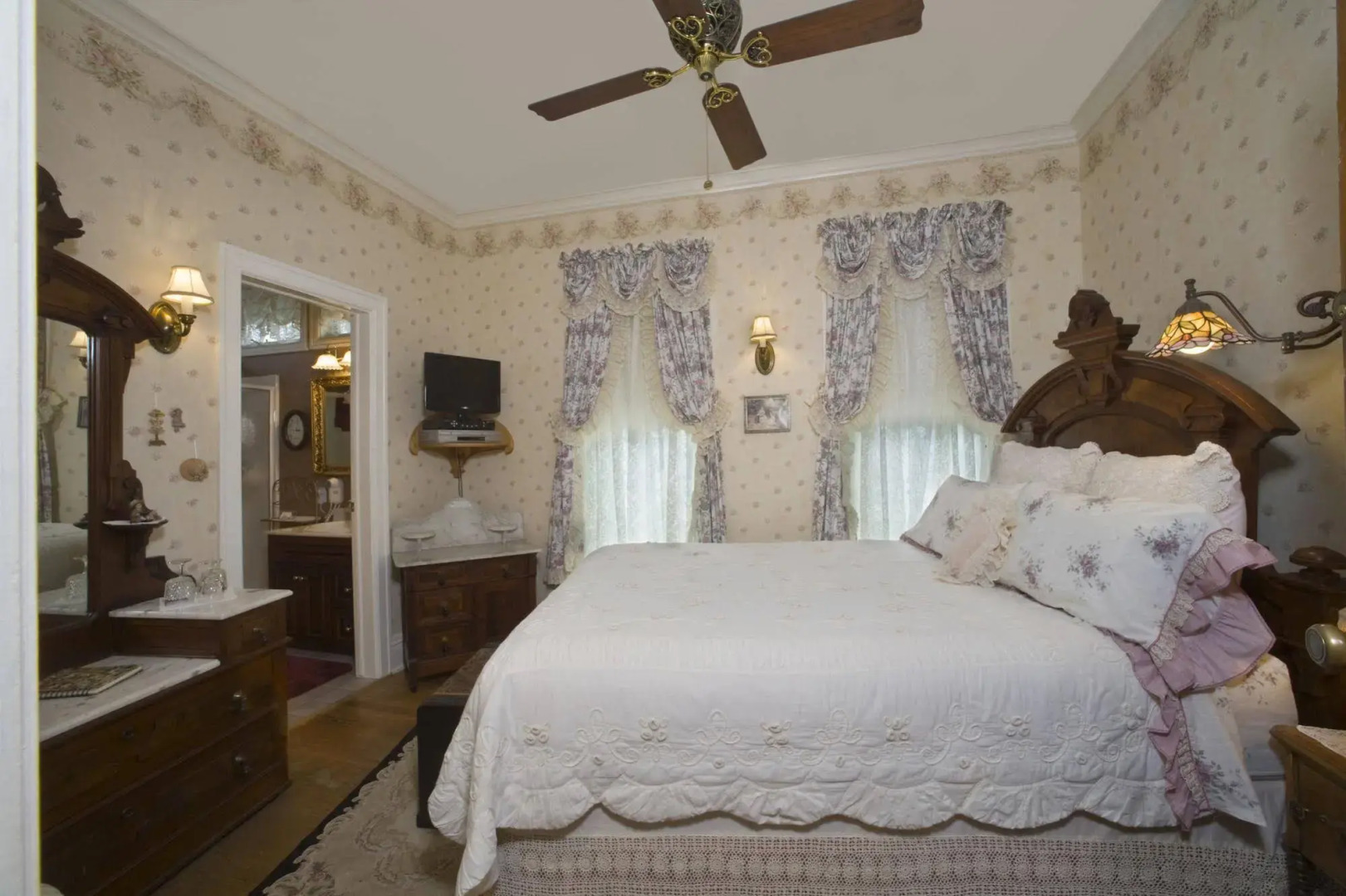 Port City Victorian Inn