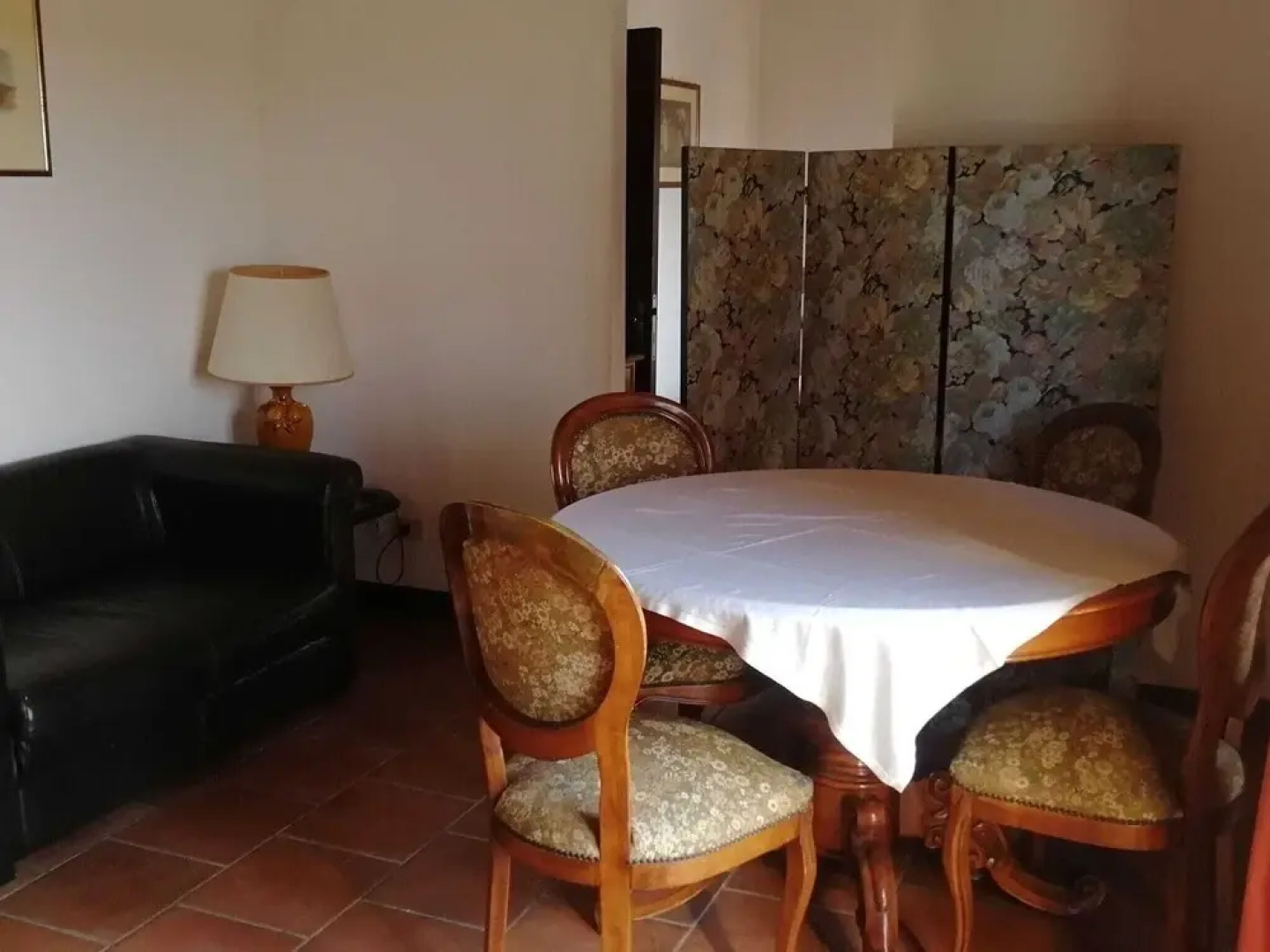 Heritage Apartment in Treia With Garden