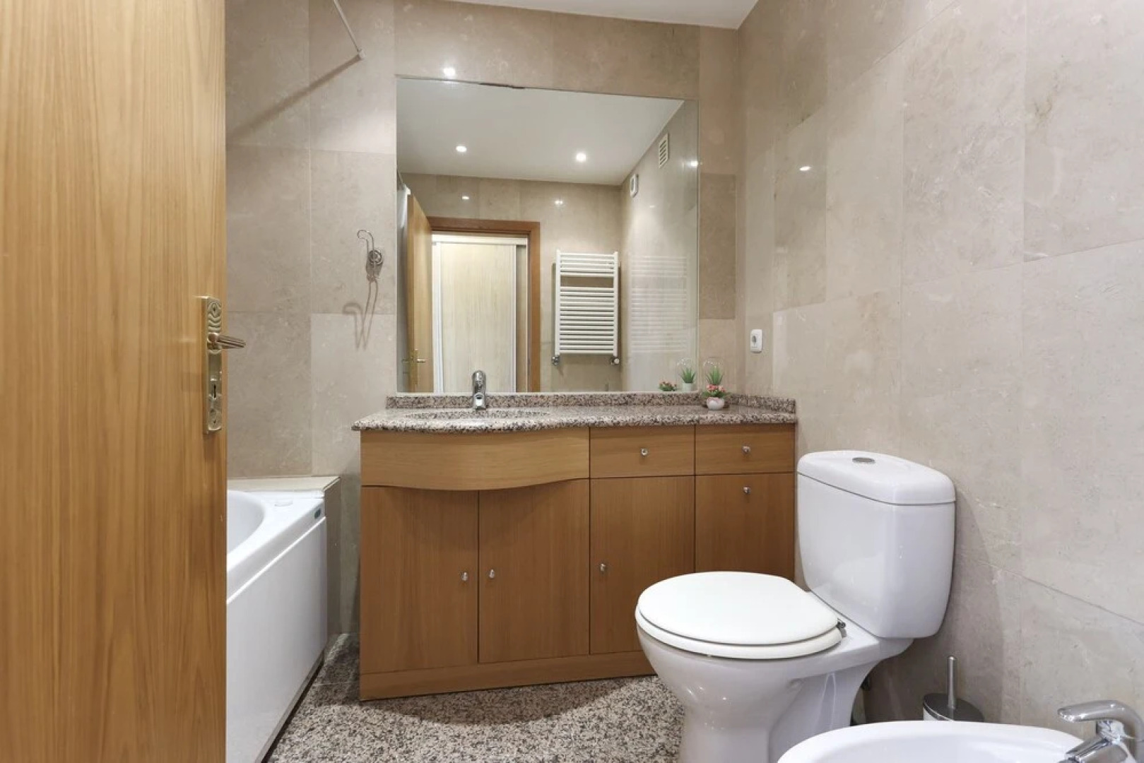 Expo Delight by Homing