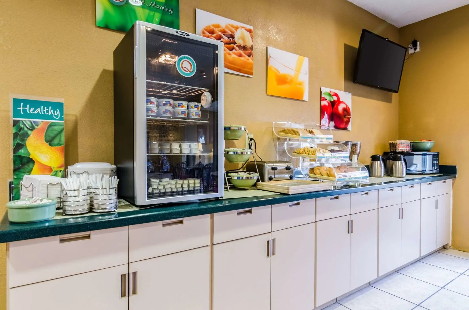 Quality Inn & Suites Manhattan