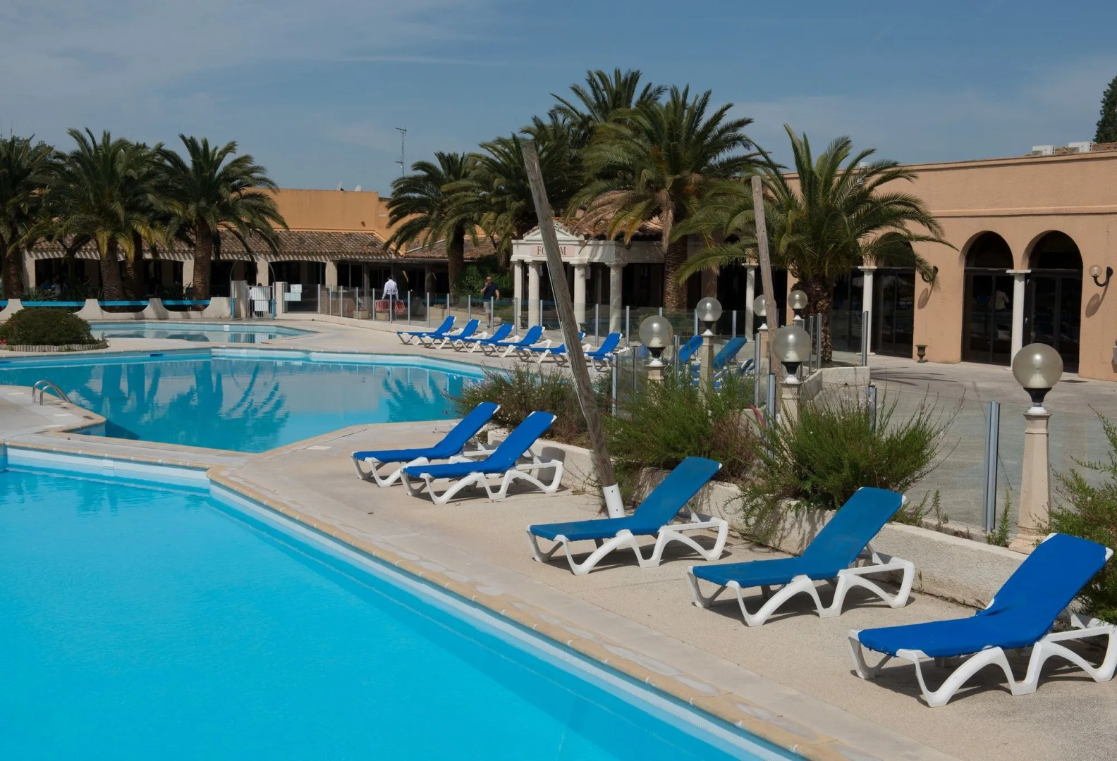 Adonis Arles by Olydea