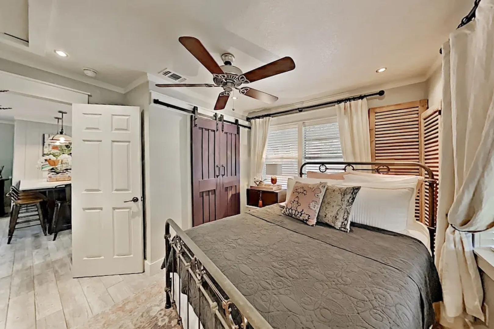 Charming W/ Chic Decor -- Walk To Downtown 3 Bedroom Home