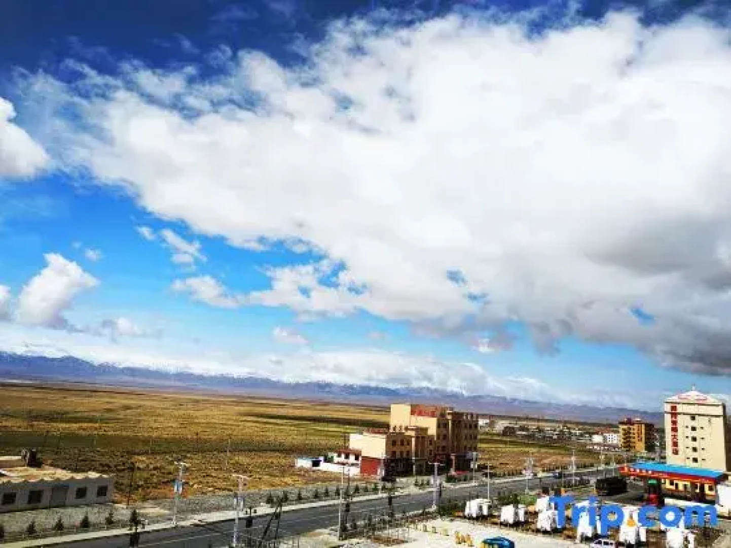 Yunpeng Sunshine Holiday Hotel
