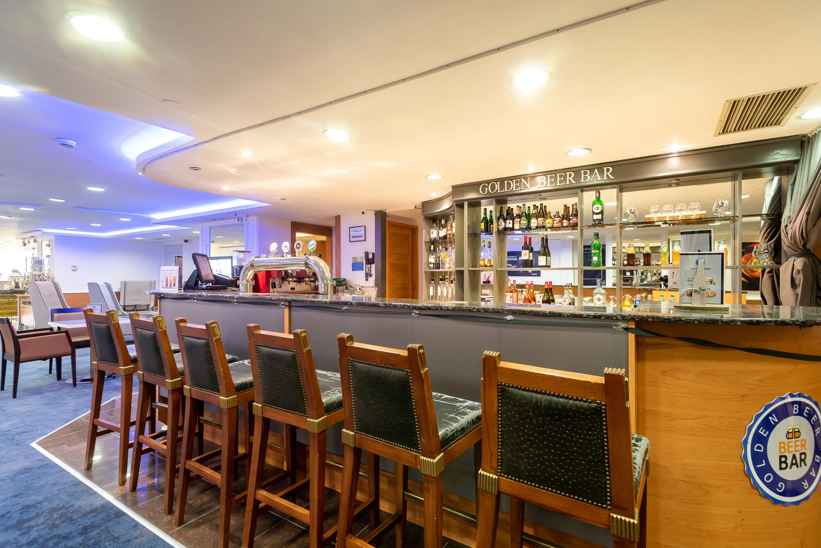 Отель East City