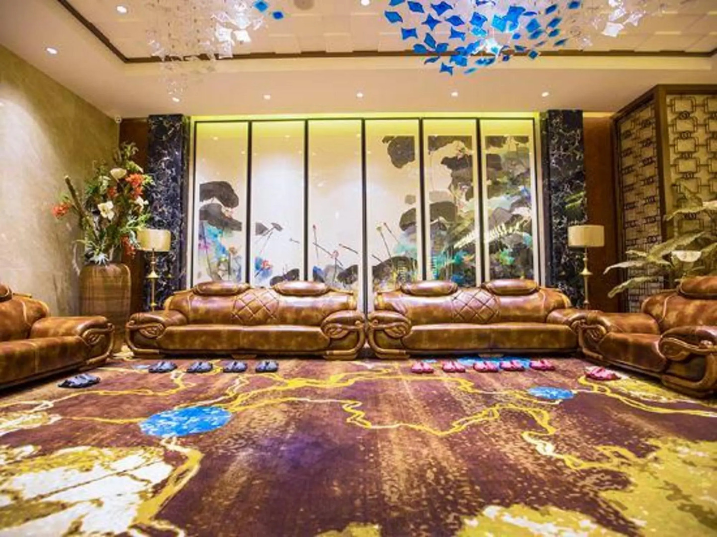 Oriental Hawaii Hotel (Heihe Central Pedestrian Street Shop)