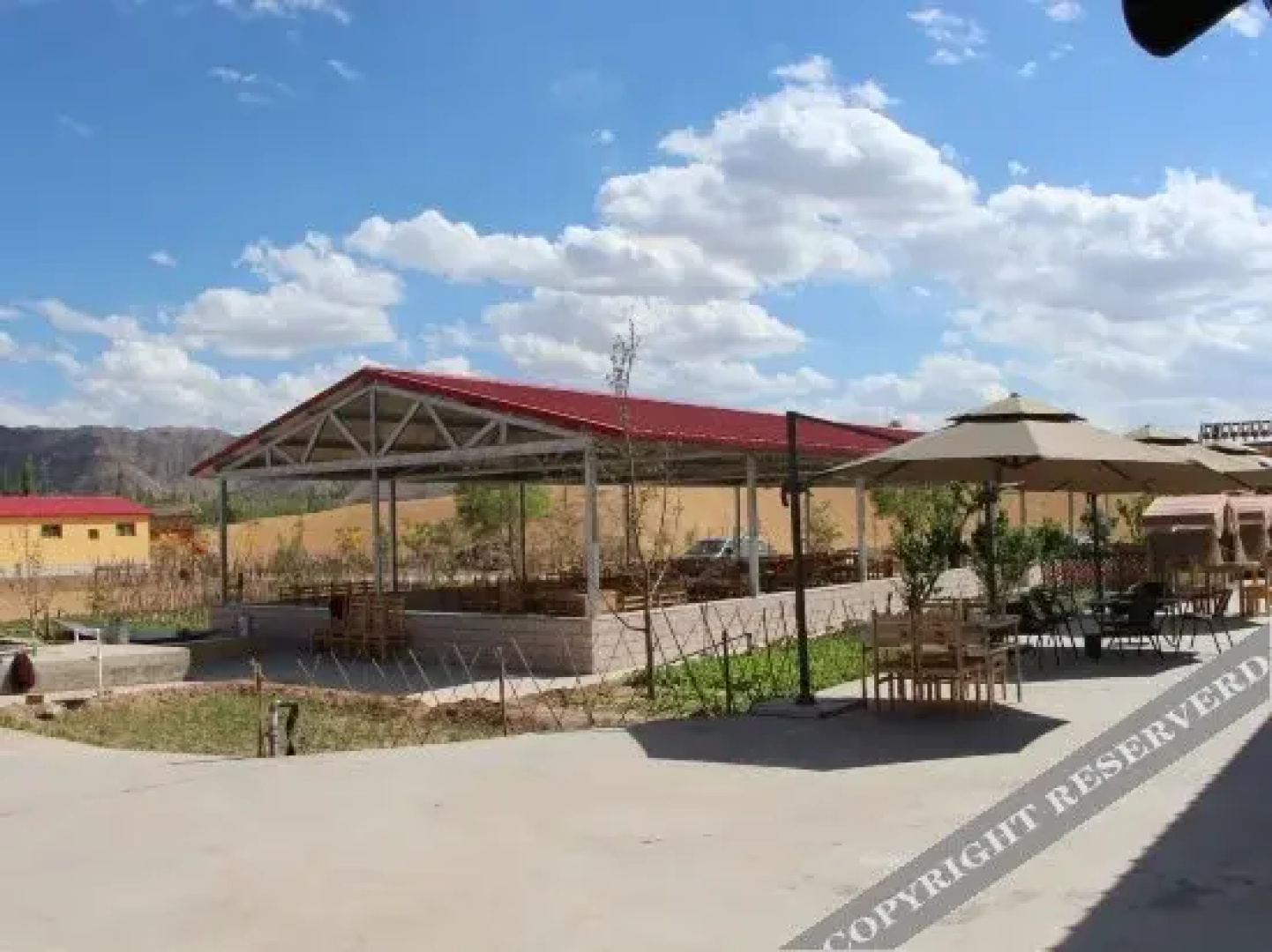 Shapotou Yanran Hostel