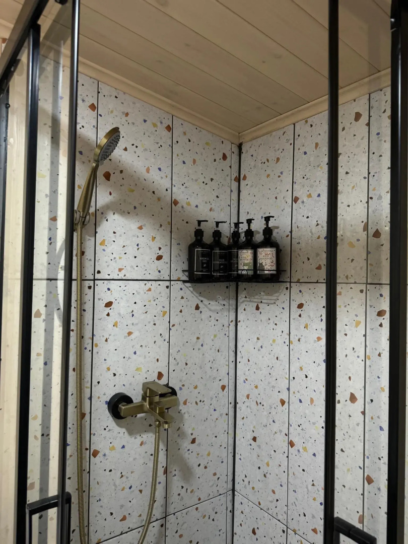 Это БАZA (БАЗА)