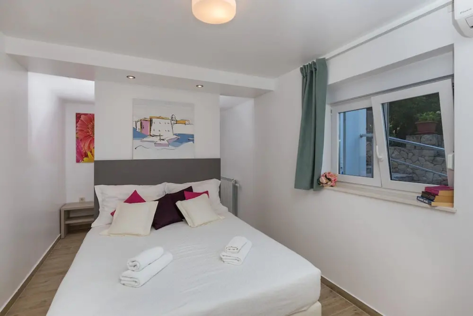 Apartments Carol Royal