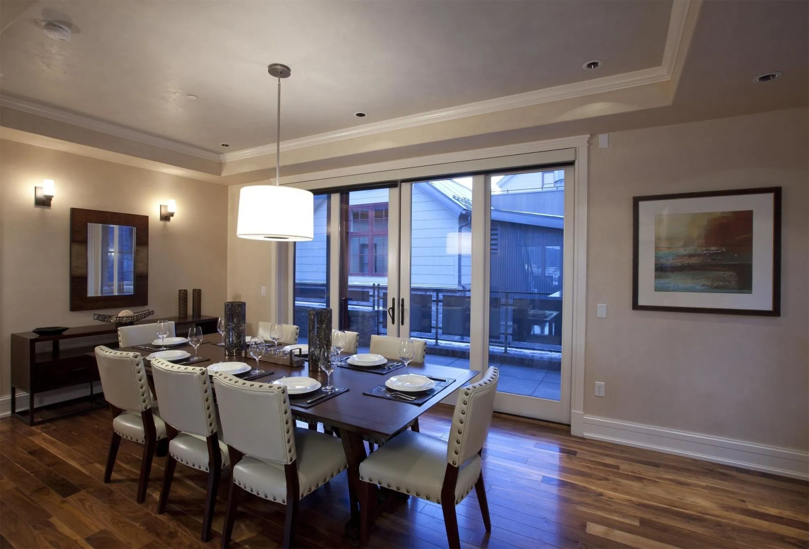 Element 52, Auberge Collection