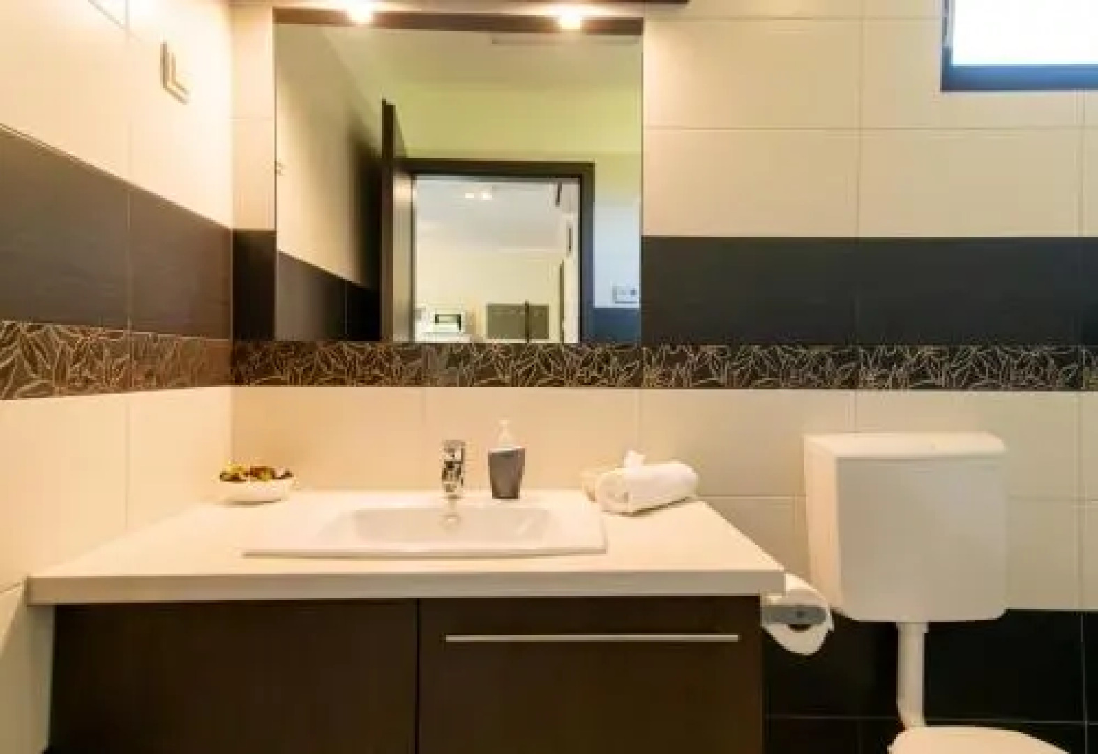 Dunazug Apartmanház