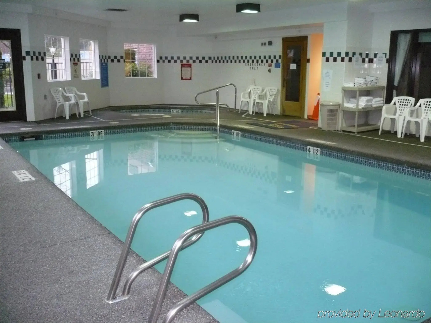 Holiday Inn Express Hotel & Suites Portland-Jantzen Beach by IHG