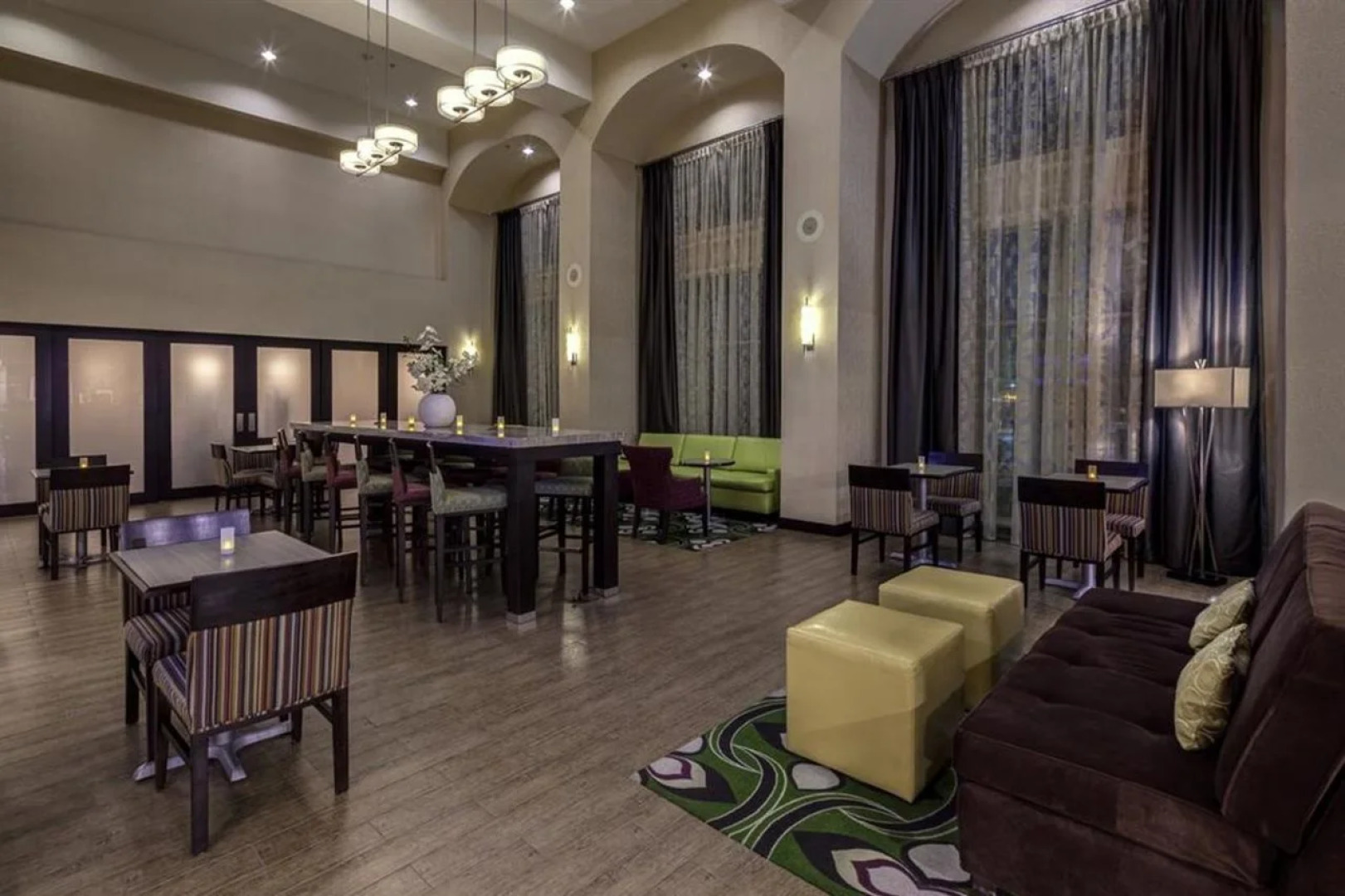 Hampton Inn & Suites Palm Desert