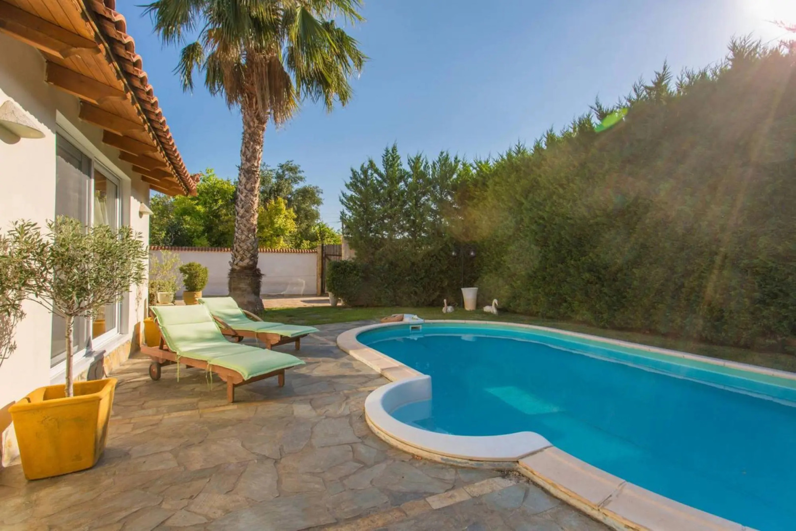 Mini Paradise Salamina - Private Pool Retreat