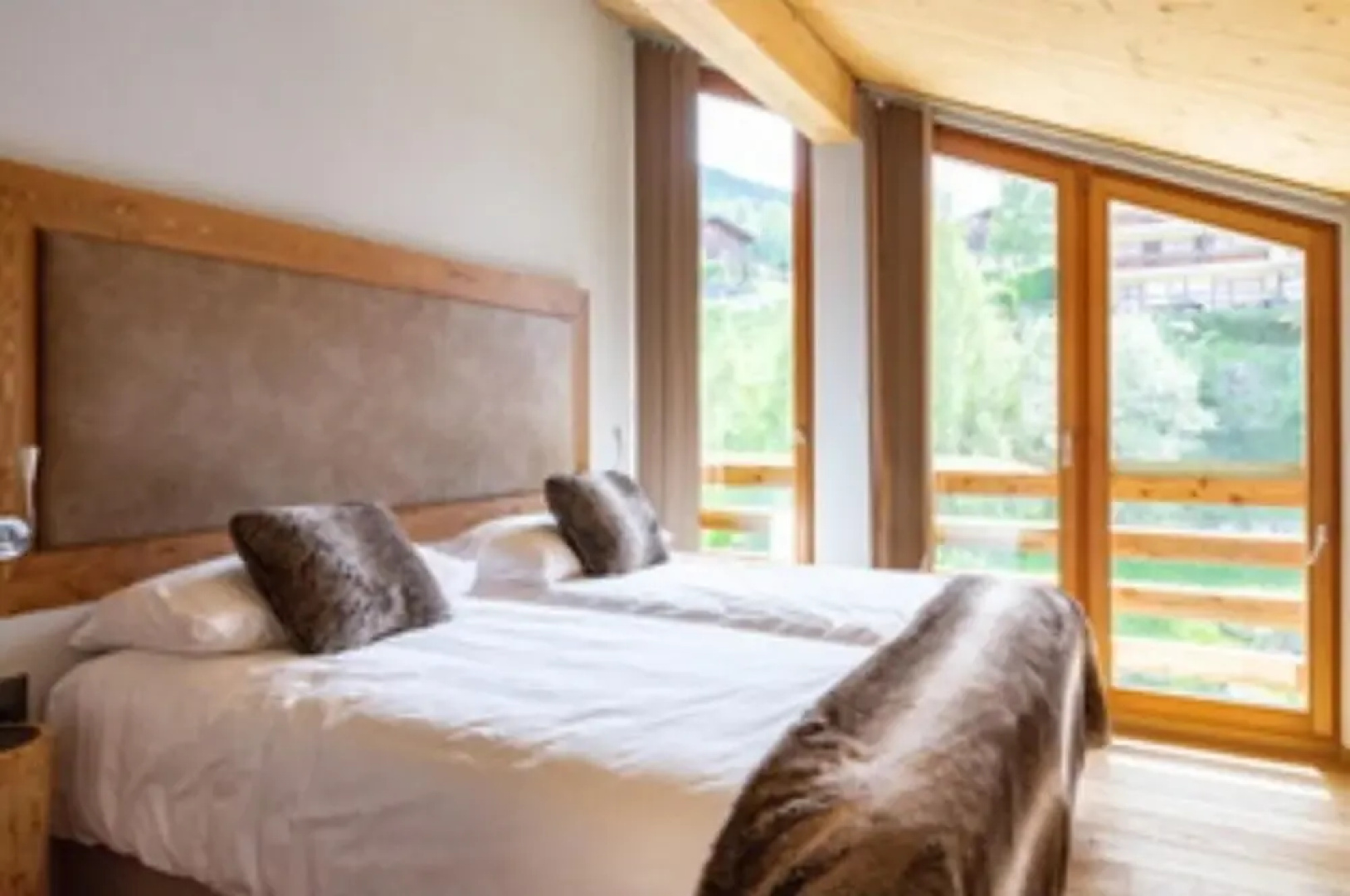R Sidence Swisspeak Resorts 3p6