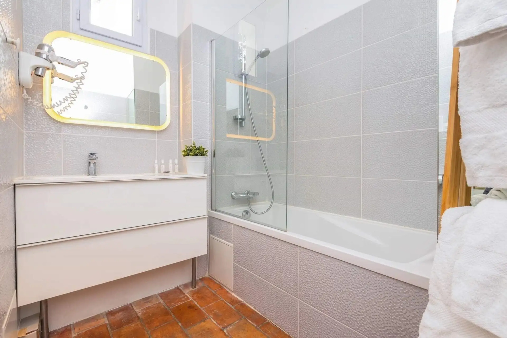 Hôtel de la Plage Mahogany