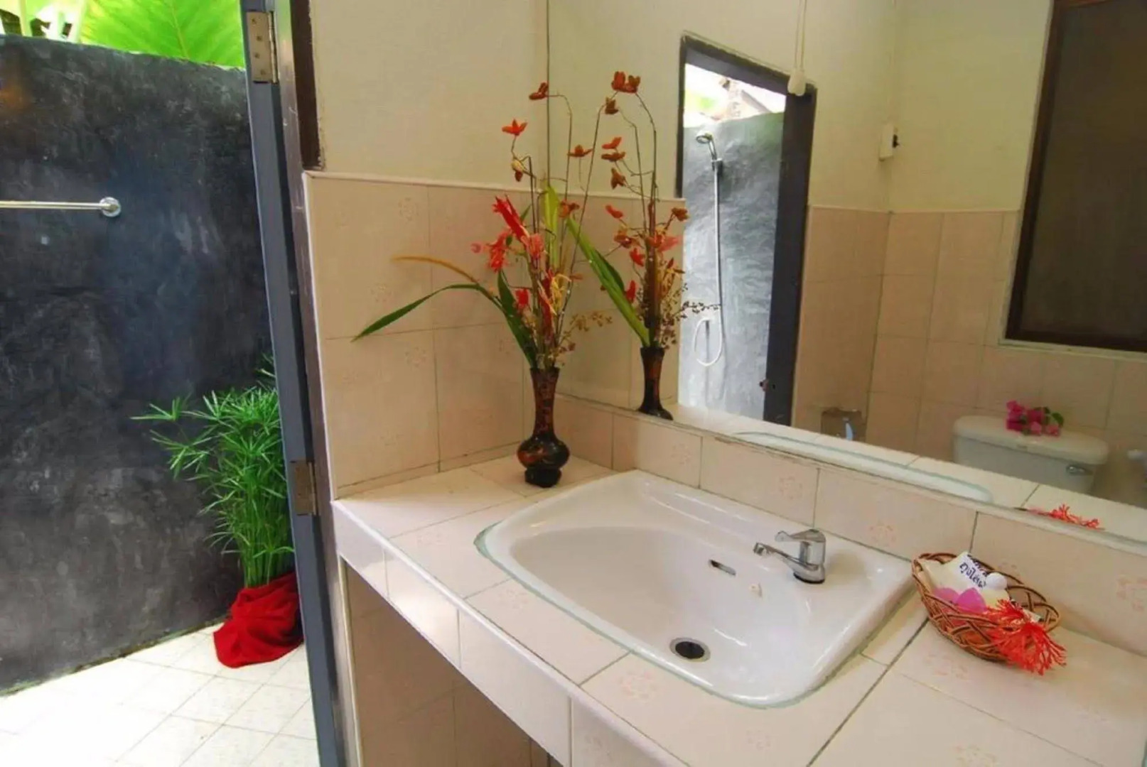 Lanta Nice Beach Resort