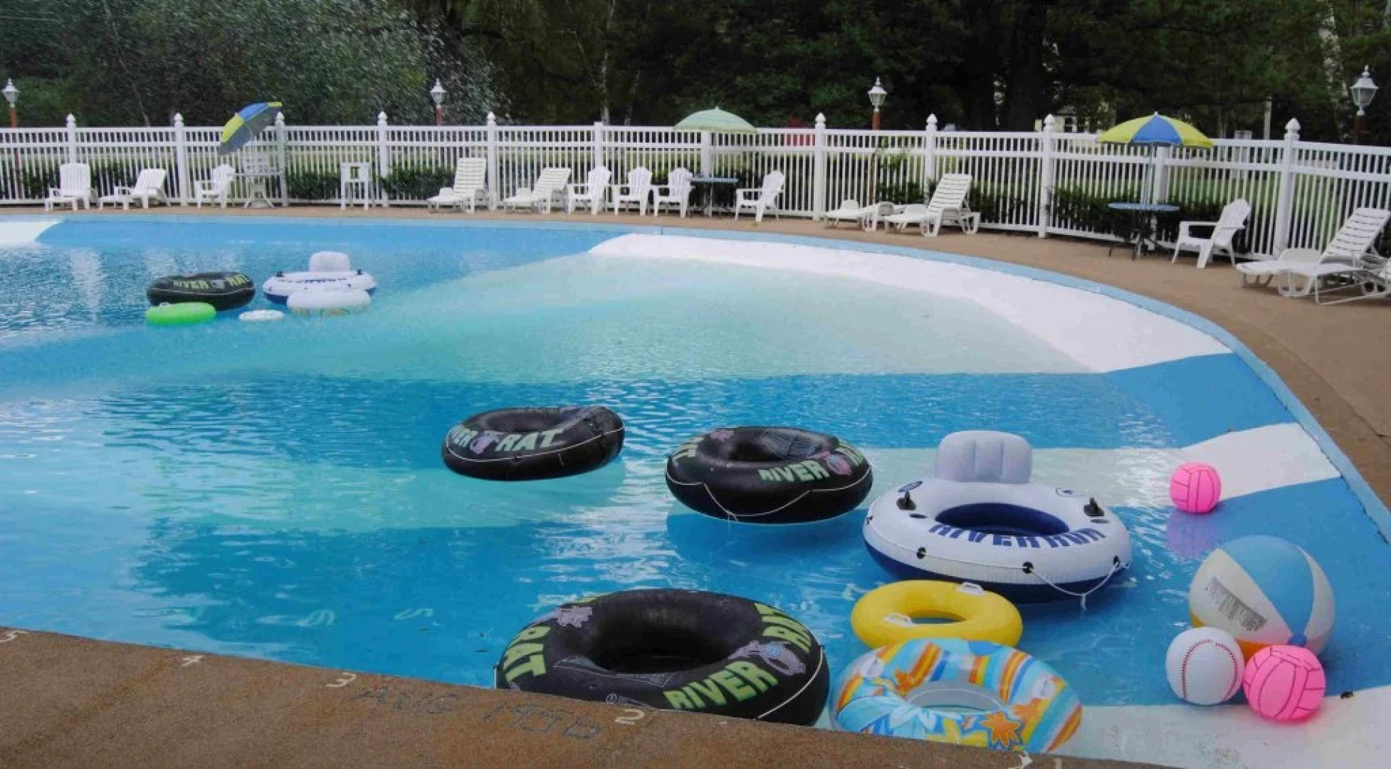 Sky Valley Motel & Cottages