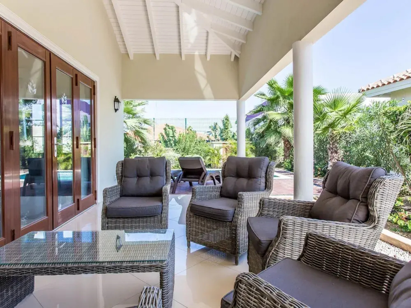 Modern Holiday Home Near Mambo Beach in Willemstad