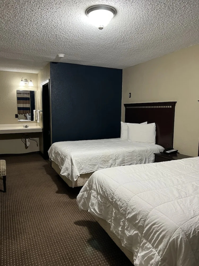 Triangle Inn Motel
