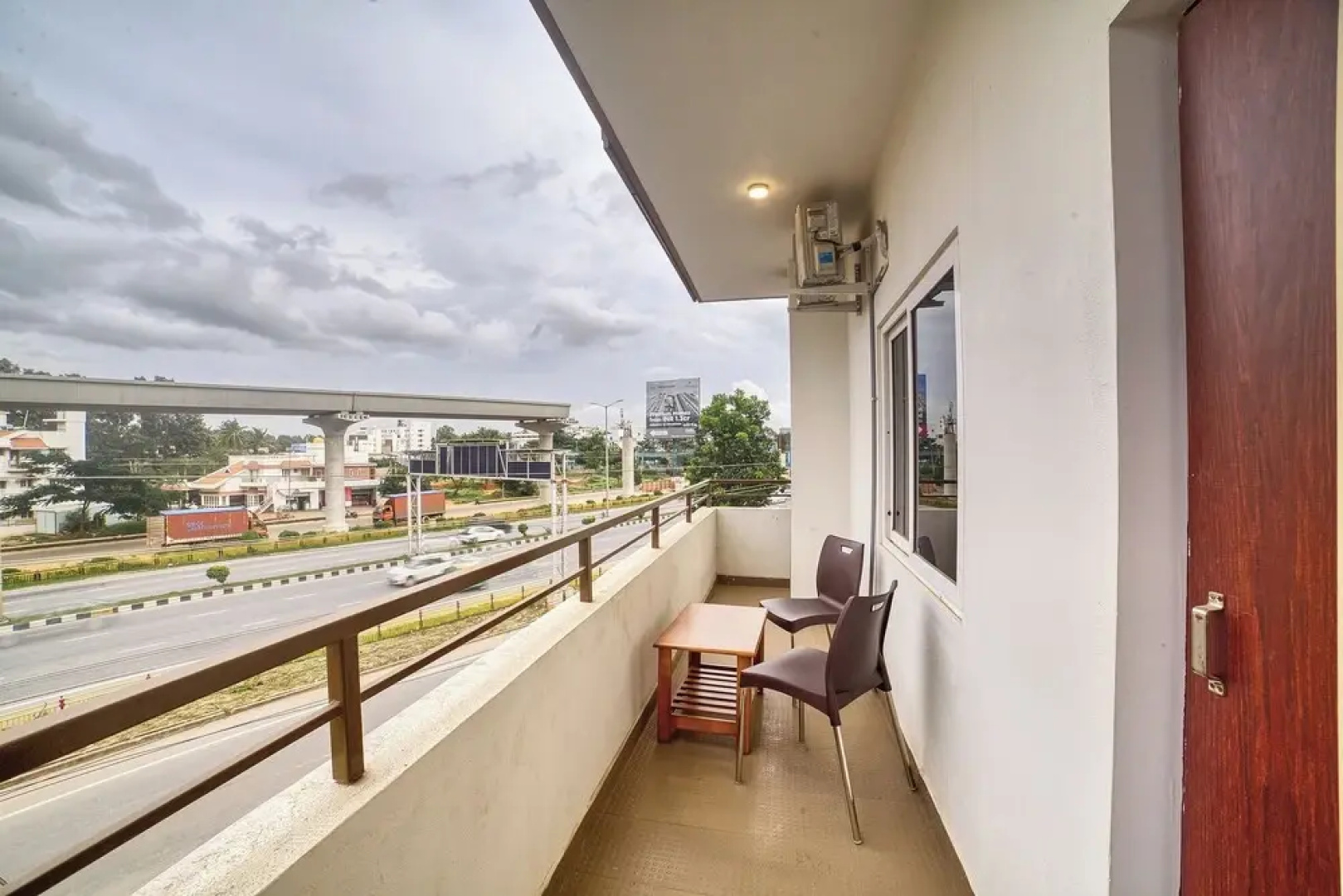 Stay On The Way Near Bangalore Airport