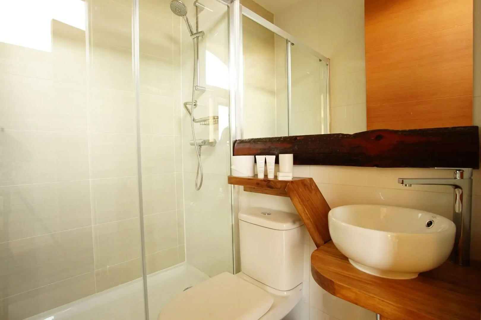 Hotel & Cafe Veliche