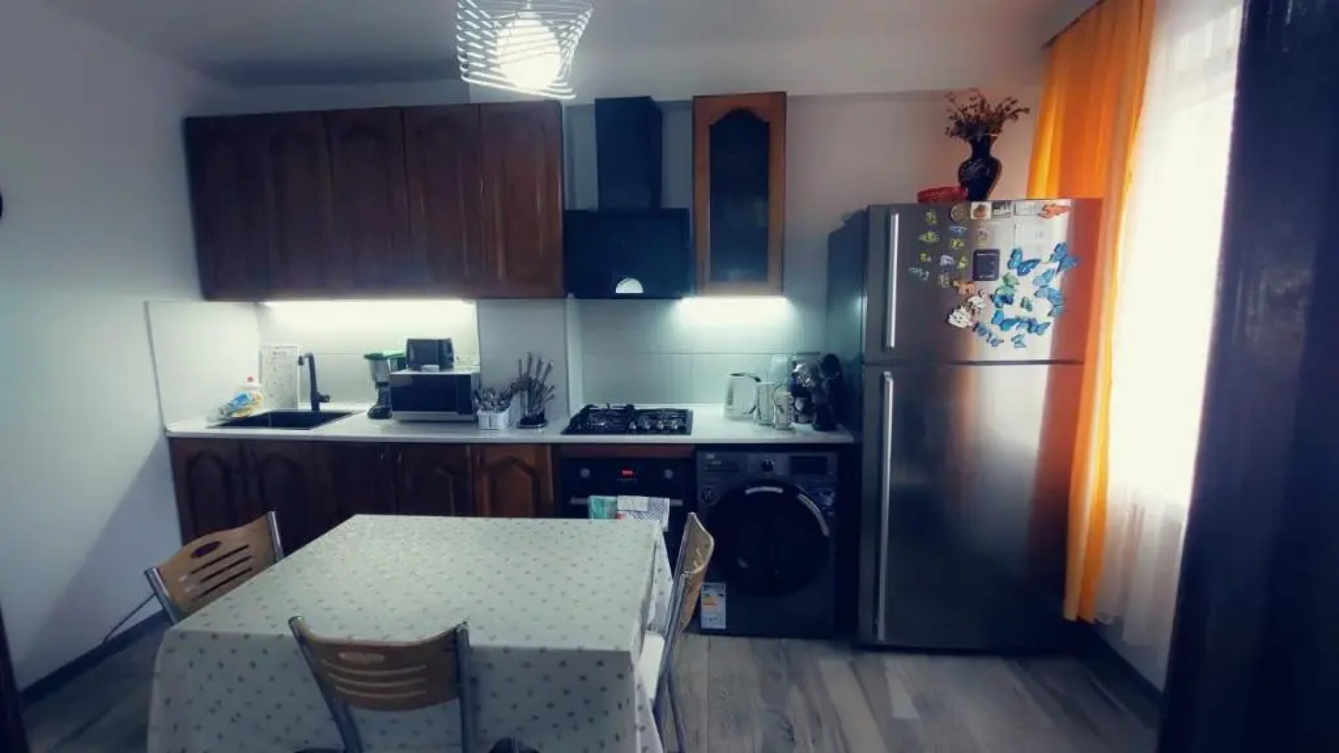 On Khimshiashvili Apartment