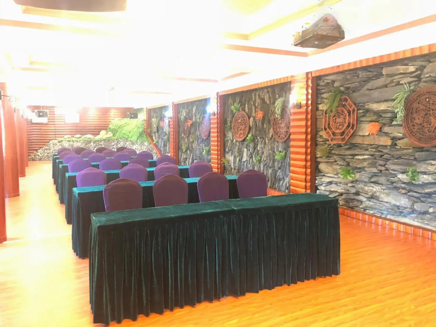 Fengxiang Yaozhai Hotel