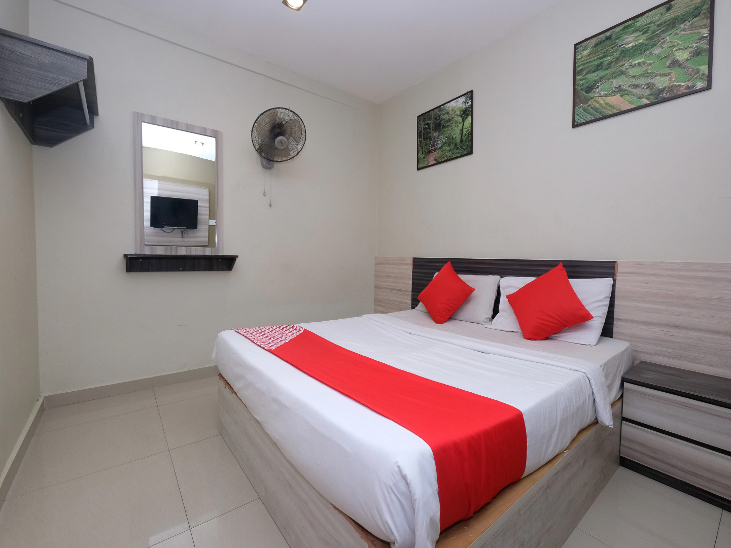 OYO 1153 Heaven Hill Hotel 1