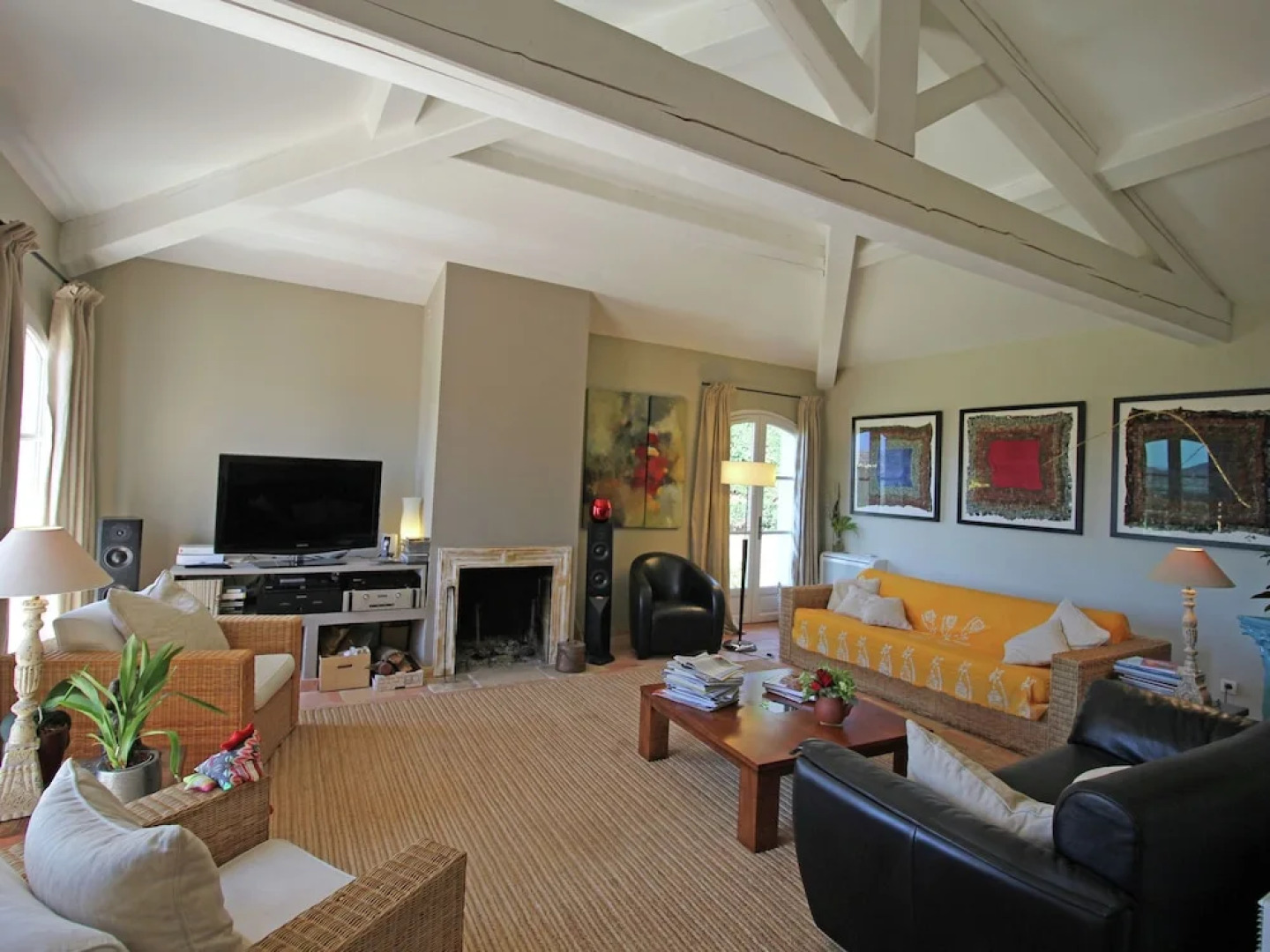 Deluxe Villa in La Cadière D'azur With Pool & Views