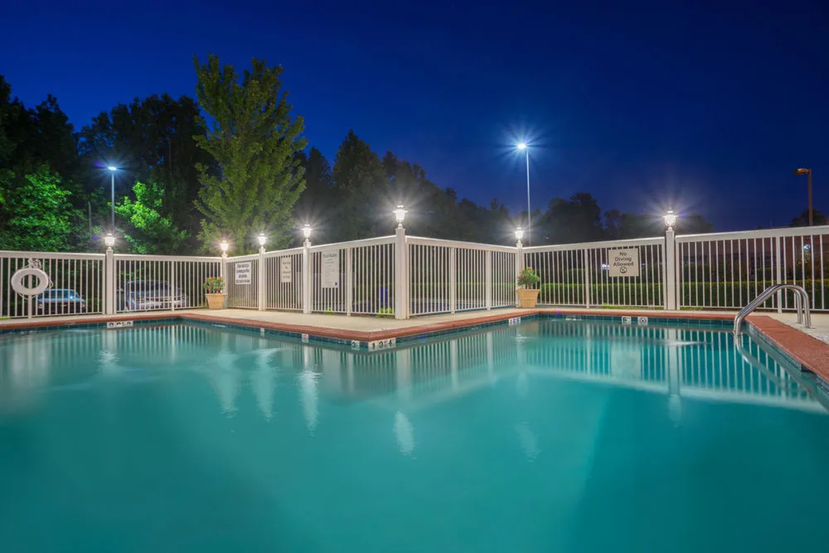 Holiday Inn Express & Suites Huntersville Birkdale