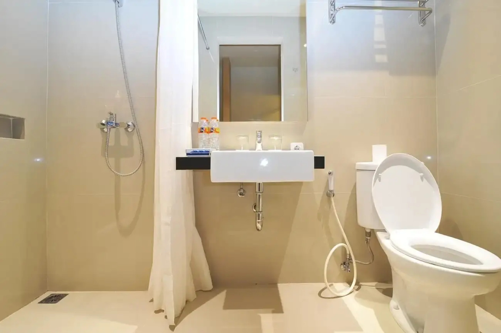 Lunara Home Living by Daphna Management