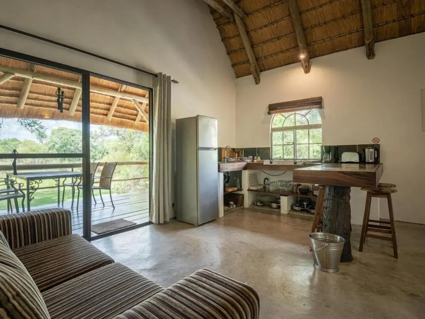 Mobola Lodge