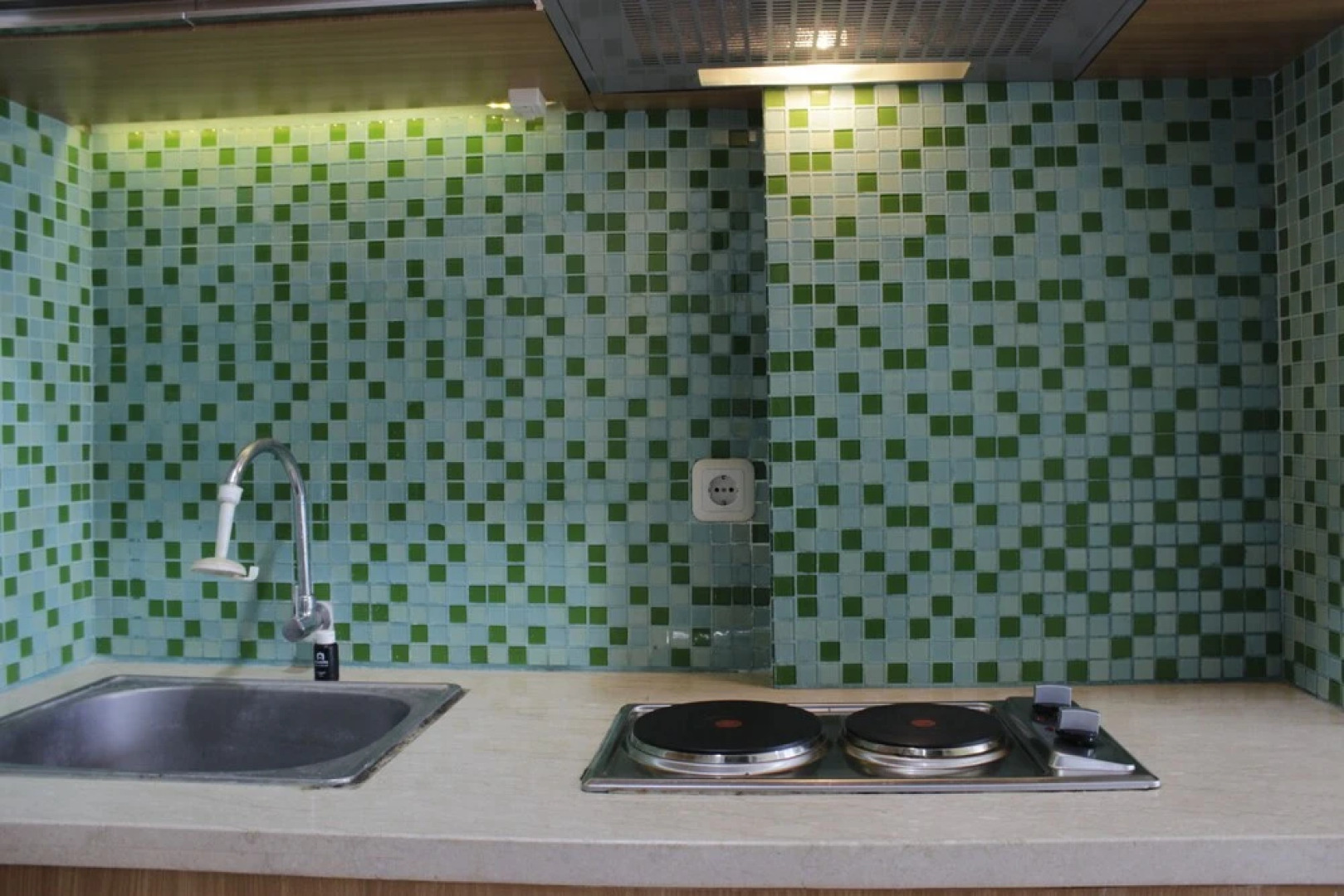 Relaxing Studio at Pinewood Apartment near UNPAD Jatinangor