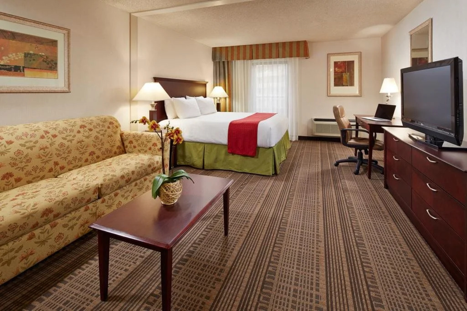 Holiday Inn Santa Maria