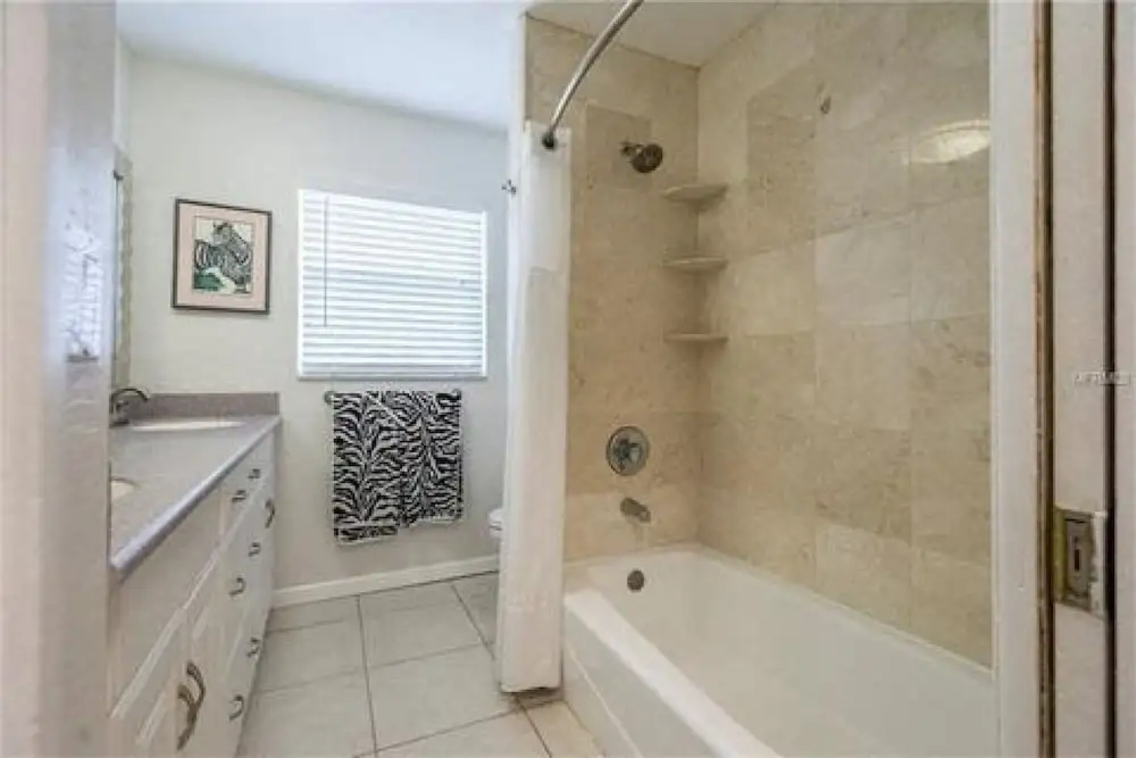 Apollo Beach W/ Pool, Room To Entertain, Pet Friendly! 6 Bedroom Home