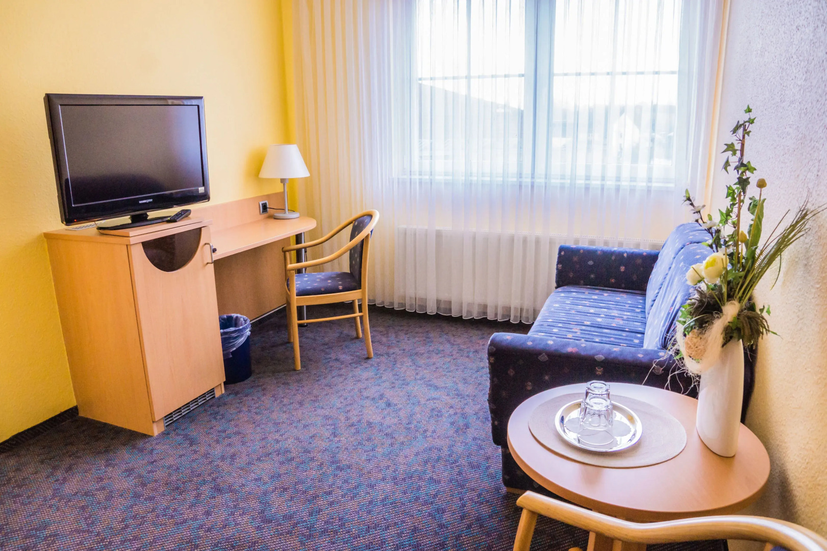 Warias Hotel & Restaurant