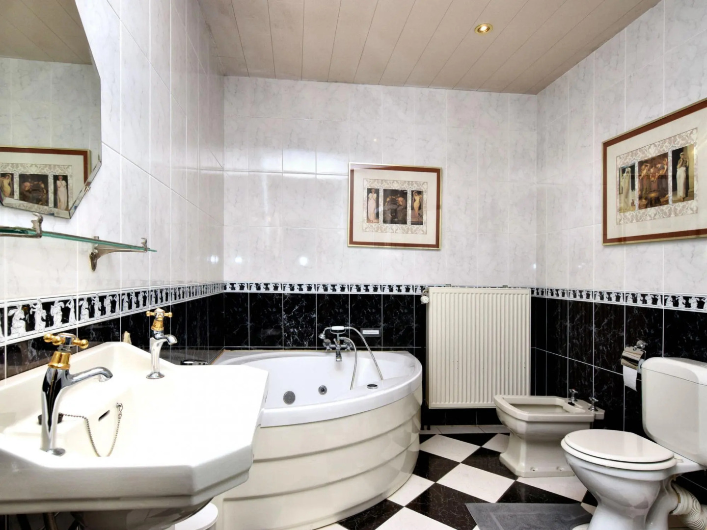 Stylish Stay With Sauna