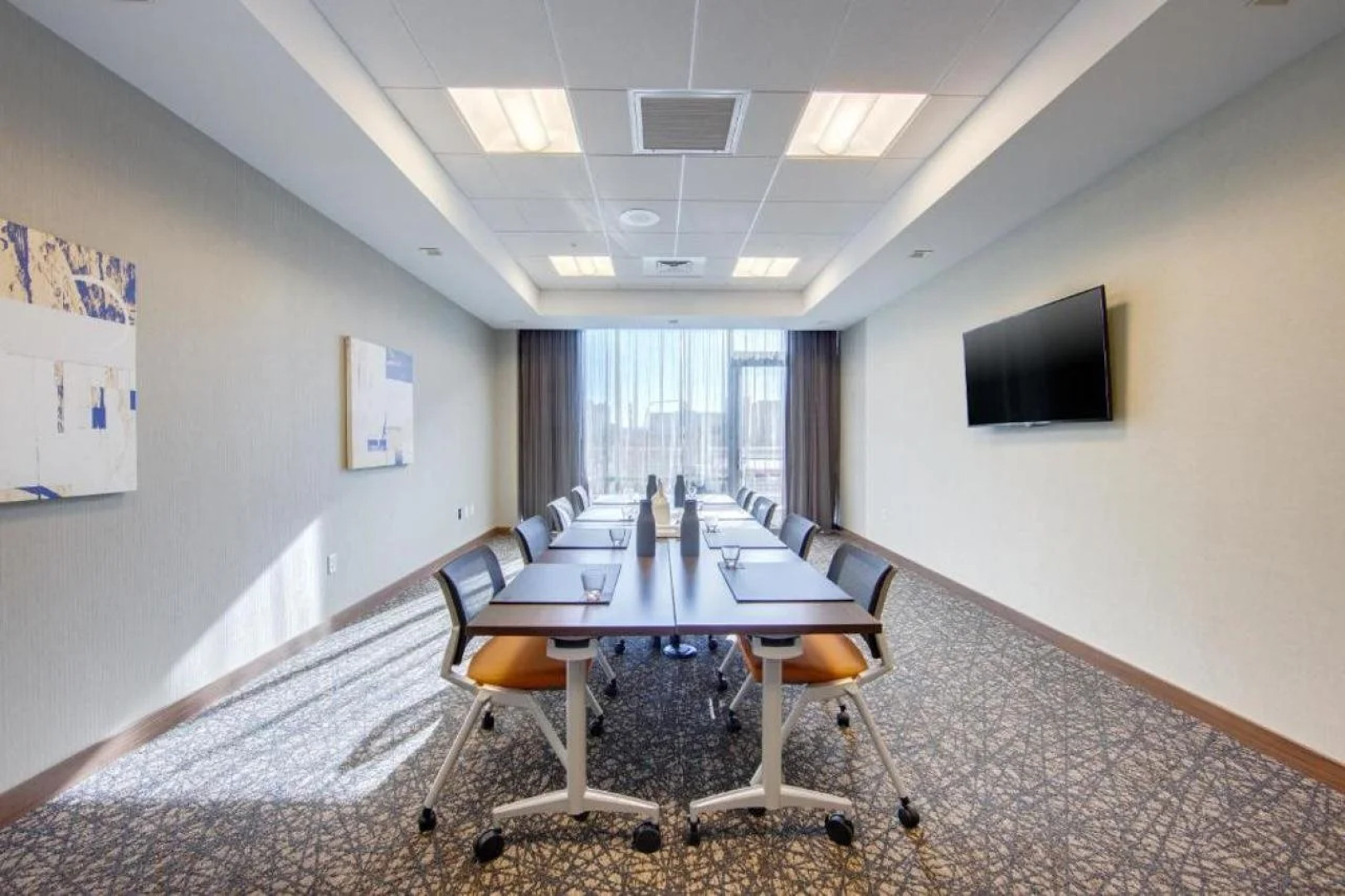 AC Hotel by Marriott Cincinnati at Liberty Center